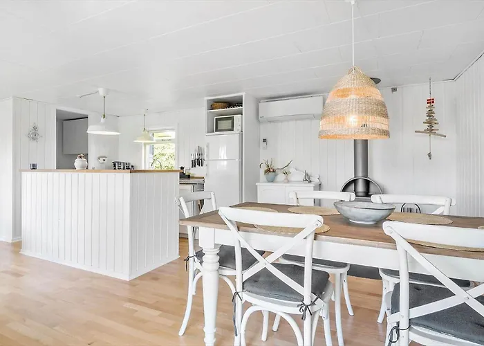 N319-karrebaeksminde-klintegardsvej-104 *